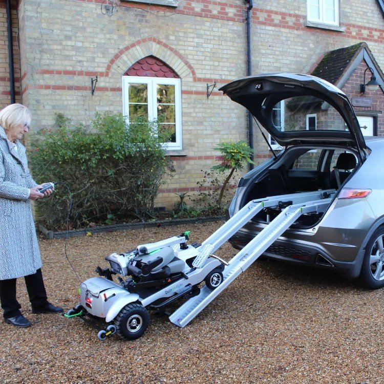 Quingo Flyte Mobility Scooter with MK2 Docking Station